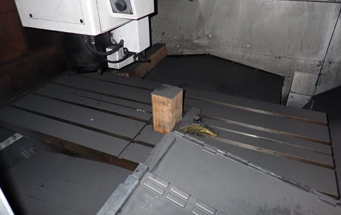 Okuma #Genos-M560-V, CNC vertical machining center, 22" x 51" capacity, OSP-P200M, 2011 - Image 2