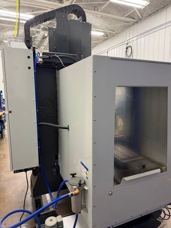 Haas #TM-1P, CNC Vertical Toolroom Mill, 47.8" x 10.5" table, 30" X, 16" Y, 16" Z, 7.5 HP, 6000 RPM, CAT 40 - Image 3