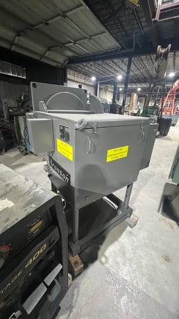 2500 lb. Aronson #HD25A, Welding Positioner w/ Hand Pendant, Forward/Reverse foot pedal, 36" square T-slotted - Image 4