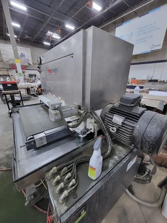 37" x 60" Timesavers #2111-13-0, belt sander, wet collector, 38" passline, 2023 - Image 2