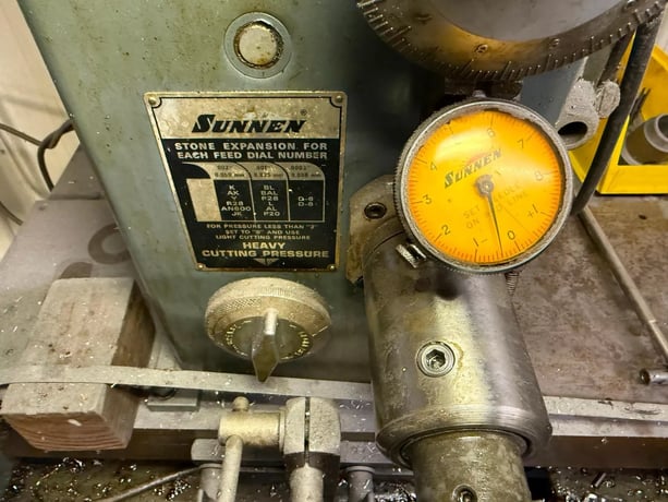 Sunnen #MBB-1660, 6.5" precision horizontal hone with tooling, self energized band type spindle brake - Image 6