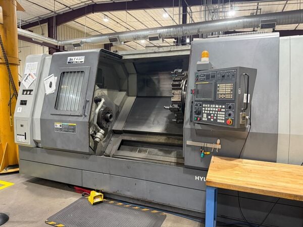 Hyundai Kia #SKT460, CNC Turning Center Lathe, 39.4" machining length, 29.5" swing, 24.8" turning diameter - Image 1