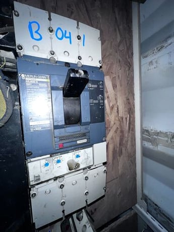 600 Amps, Merlin Gerin #600A, electrical breaker - Image 1