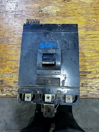 800 Amps, Square D #800A, electrical breaker - Image 1