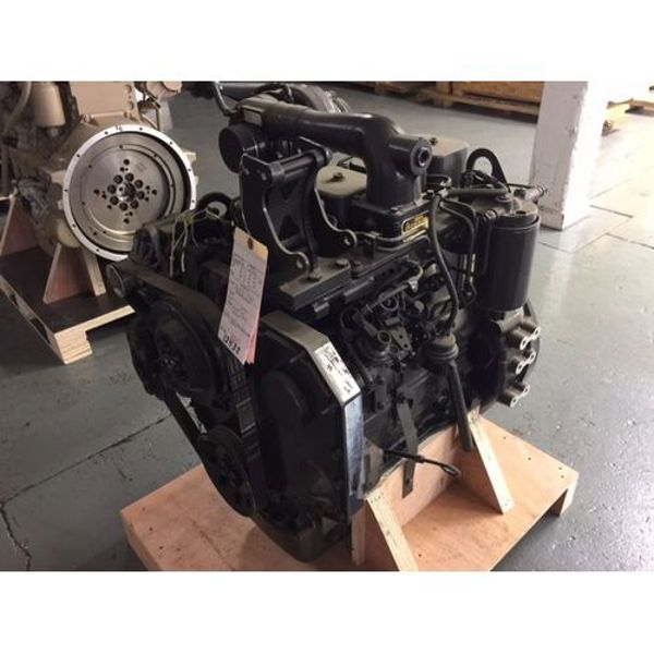 125 HP Cummins #4BT3.9, Engine, sound attenuated enclosure, 24 Volts, warranty, unused - Image 1