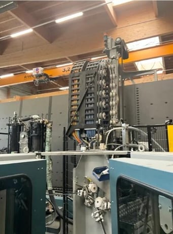 Lisec #VSA-50/27, Automated Insulating Glass Sealing Robot, 196.85" x 106.3" max. unit size, L-R, 400 Volt - Image 6