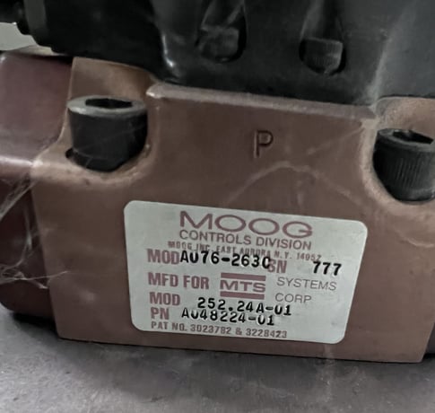 MTS #204.61, Hydraulic Actuator, 11 KIP (50kN), 6" dynamic stroke, 6.8" static, MTS hydraulic service - Image 3