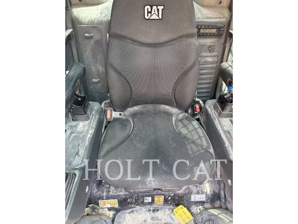 Cat 272D CAB, Skid Steer Loader, 1055 hours, S/N: TP900334, 2023 - Image 7