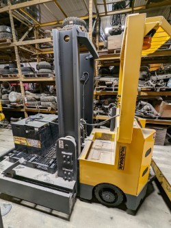25000 lb. Schreck, die handler 18-1/2" lowered, 59" raised, 48" x 72" bed, 264 hours, 1991 - Image 1