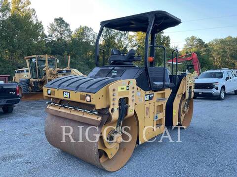 Caterpillar CB44B, Twin Drum Roller, 1168 hours, S/N: JXL00147C, 2015 - Image 1