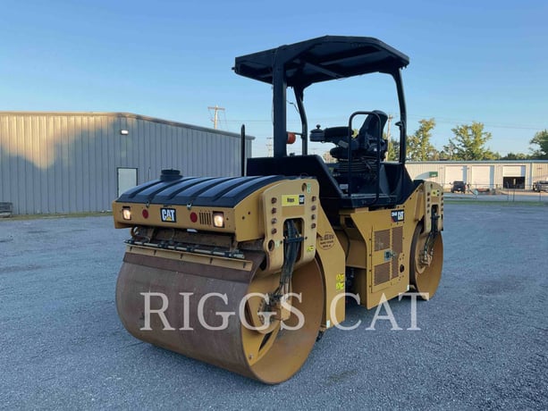 Caterpillar CB44B, Twin Drum Roller, 1168 hours, S/N: JXL00147C, 2015 - Image 6