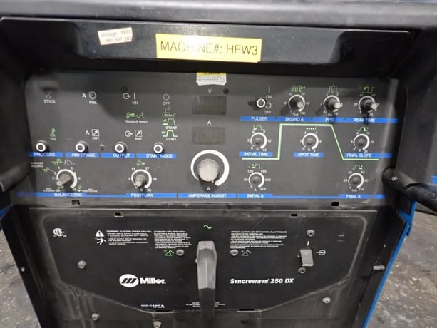 Miller #SyncroWave-250-DX, Welder, 310 Amps, 17 VDC, 200/230/460 VAC - Image 3
