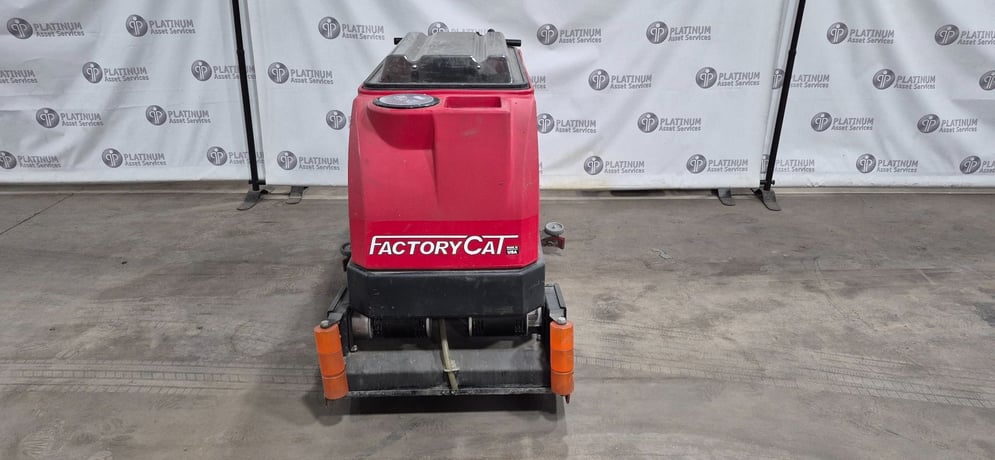 Factory Cat #MAG-HD, floor scrubber, 300 hours, 2018 - Image 2