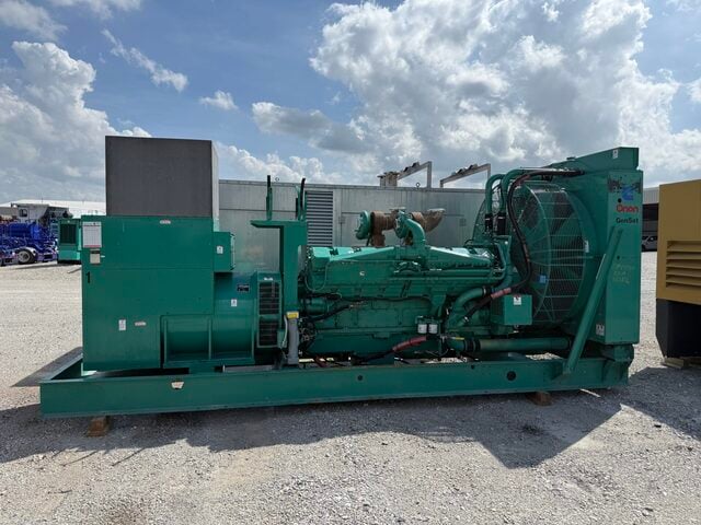 1250 KW Cummins #1250DFLC, Diesel Generator Set, 1800 RPM, 480 Volts, 1550 hours, 1994 - Image 1