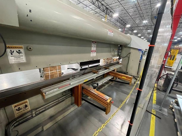 175 Ton, Accurpress #717514, CNC press brake, 14' overall, 148" between housing, 8" stroke, 10" throat, 14" - Image 5