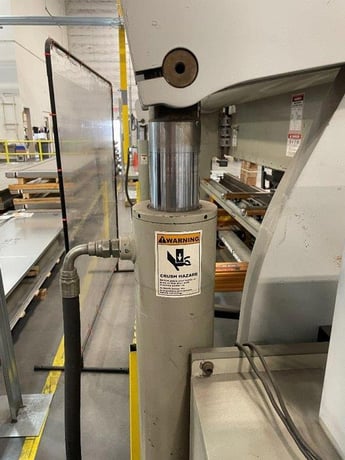 175 Ton, Accurpress #717514, CNC press brake, 14' overall, 148" between housing, 8" stroke, 10" throat, 14" - Image 6