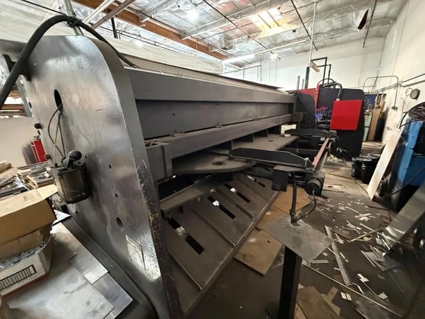 1/4" x 10' Amada #M-3060, mechanical shear, 60 SPM, 40" front operated power back gauge, squaring arm, 13 - Image 5