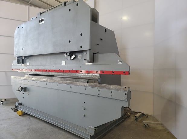 200 Ton, HTC #200-12H, hydraulic press brake, 16' overall, 120" between housing, 8" throat, motorized Back - Image 2