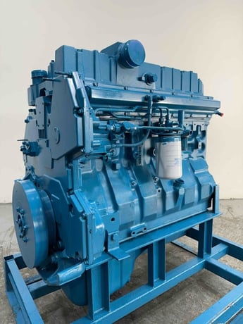 International #DT530E, Truck Engine, rebuilt, warranty - Image 1