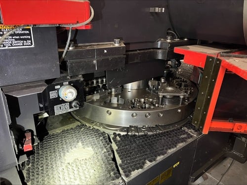 22 Ton, Amada #EM2510NT, Turret Punch, 50" x100", 50" throat, 1.65" stroke, 45 station, 2006 - Image 4