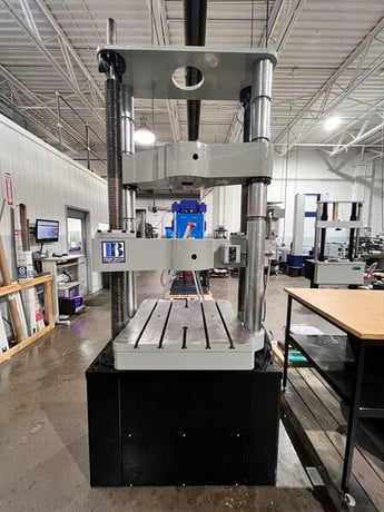 Satec #WHVL (MTQ Servo), 120K (600kN), 52" test opening, 30" btwn columns/screws, 9" stroke - Image 3