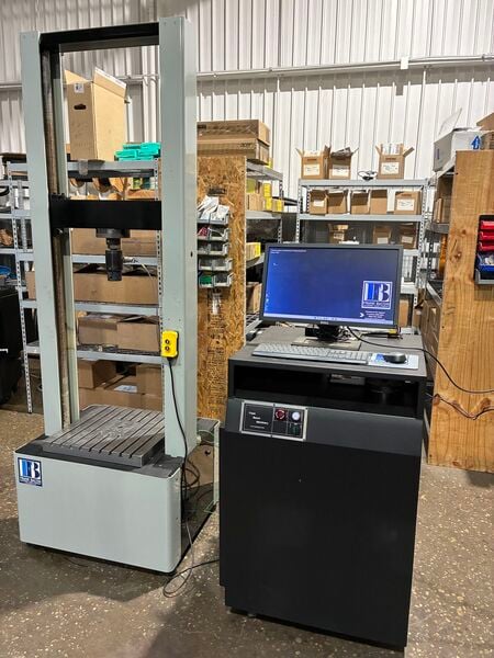 United #SFM-50kN, 10K tension & compression testing machine, 55" test opening, 21" btwn columns/screws - Image 2