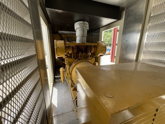 1250 KW Caterpillar #3512, Diesel Power Module, Deep Sea 8610 controls, 1200-gallon double wall fuel tank - Image 2