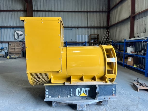 1100 KW, 1800 RPM, Caterpillar #SR4B, Generator End, 696 Frame, 480 Volt - Image 2