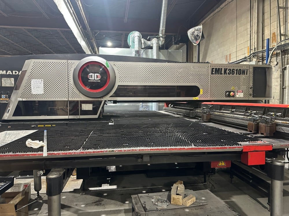 Amada #EMLK3610NT, laser / punch combo, 33 ton, 4000 watt Fanuc C4000 (AF-4000E) Co2 laser, 58 station King - Image 4