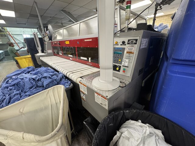 Chicago #PH-1-42, Single Roll Thermal Oil Heated Flatwork Ironer, 24" diameter x 120" width, 480 V., 2007 - Image 6