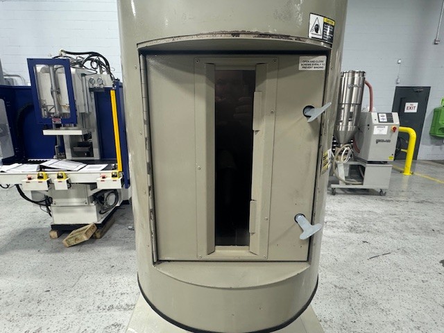 Conair #CH18-6 CH Series, insulated drying hopper, 18" hopper diameter, 64" height, floor stand - Image 4
