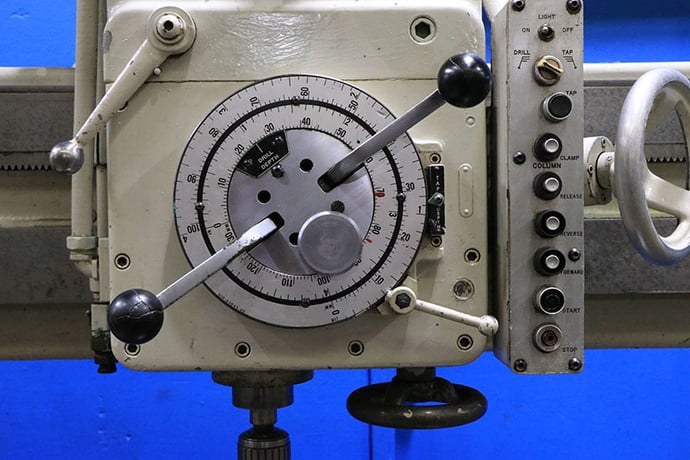 4' -9" Giddings & Lewis Bickford #ChipMaster, radial drill, right angle base, 2 box table, #4MT, 1983 - Image 5