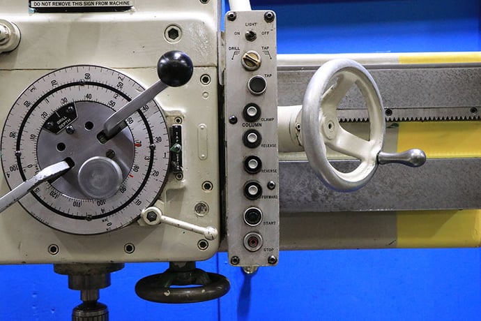 4' -9" Giddings & Lewis Bickford #ChipMaster, radial drill, right angle base, 2 box table, #4MT, 1983 - Image 6