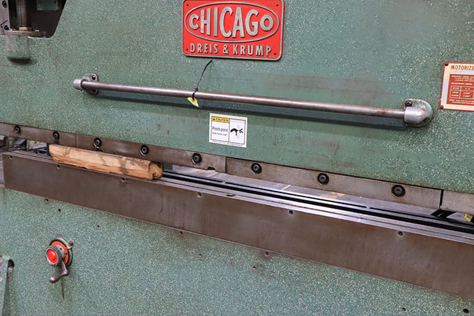 55 Ton, Dreis & Krump #68-B, mechanical press brake, 8' overall, 78" between housing, 3" stroke, 12" dia - Image 4