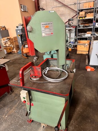 10" x 12" ER Maier #KM1012, Vertical Roll-In Bandsaw, 18" x 30" table, 9'10" - 10' 2" saw blade lengths, 1/4" - Image 1