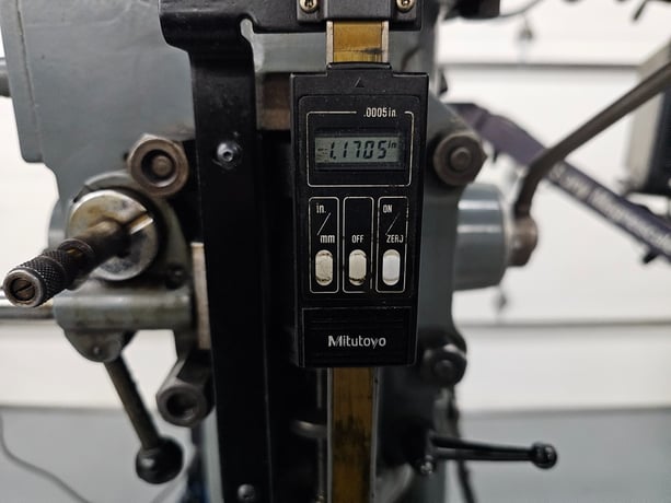 Clausing Kondia #FV-1, Vertical Milling Machine, 9" x 48" table, 30" longitudinal travel, 15" saddle travel - Image 8