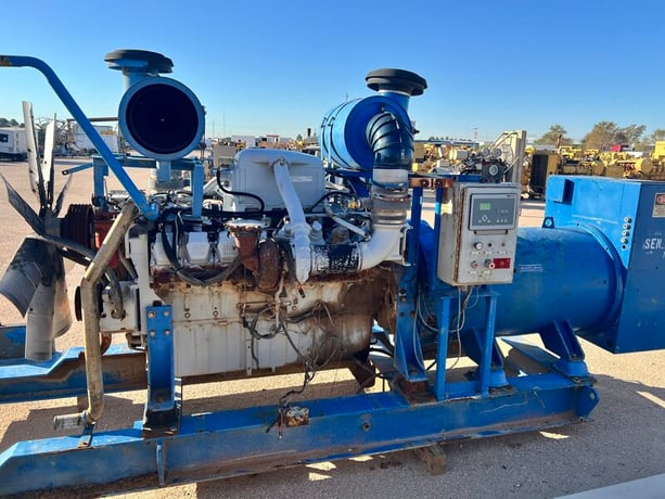 1493 BHP MTU #16V2000, diesel engine w/ radiator, 1800 RPM - Image 2