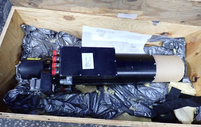 Moog #6996-201-000, Servo Actuator - Image 1