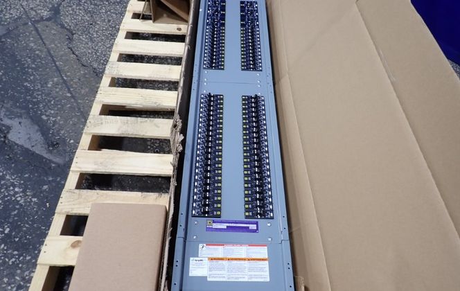 250 Amp. Square D, 290051424909000410, Panelboard, 3 Phase, 4-Wire, 480Y/277 VAC - Image 1