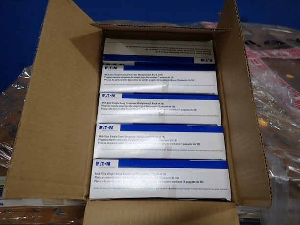 Eaton, PJ26V-10-L6V, Decorator Wall Plates, Mid-Size, Single Gang, (168 available) Boxes - Image 3