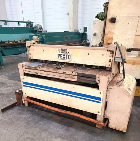 12 gauge x 4' Pexto #12-U-4, shear, 18" Back Gauge, - Image 1