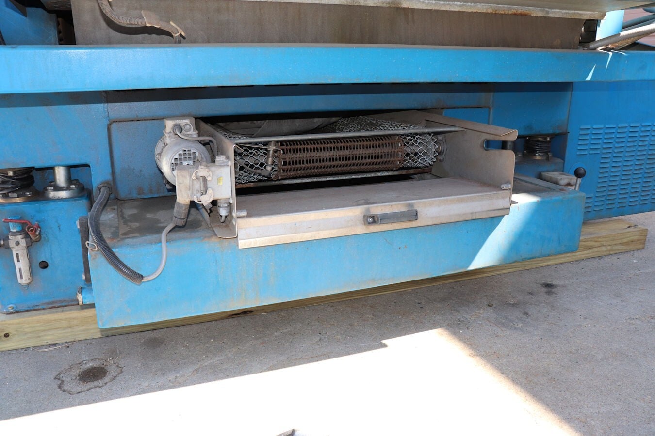 53" Butfering Steelmaster #SPW-413-RRTT, Wet Belt Sander Buffer, 2/2 heads, 53" x 8.2' belt, - Image 8