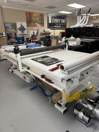 Alfa Neon #CWT, cutting table, 5' x 10', single phase vacuum pump, 2023 - Image 1