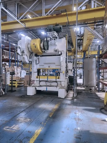 150 Ton, Bliss #HP2-150, straight side press, 4" stroke, 13.5" Shut Height, 60" x36" bed - Image 5