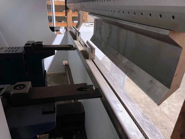 187 Ton, Trumpf #Trubend-5170, CNC press brake, 10' overall, 107" between housing, 16" throat, 24" open, 2012 - Image 6
