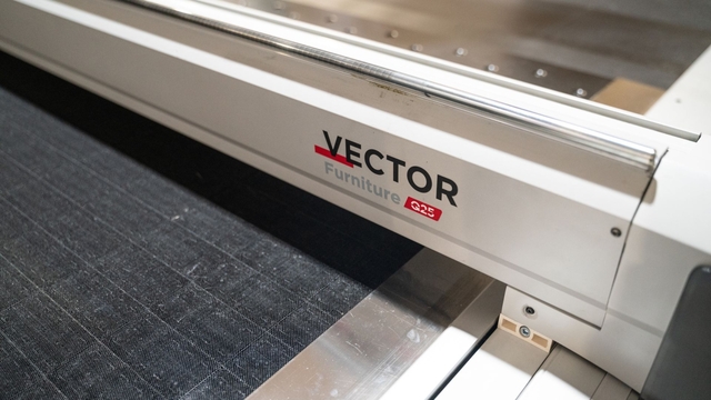 Lectra #VT-FU-Q25-72, Multi-Ply Fabric Cutting Machine, Vector Q25, 6'72" W, 2022 - Image 5