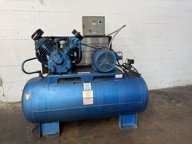 10 HP Wood, tank mounted air compressor, 200 psi, 230/460 V., 3-phase, 200 gallon tank - Image 1