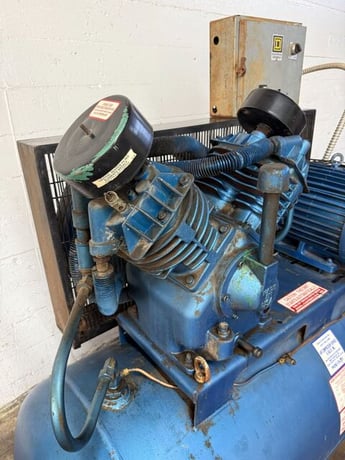 10 HP Wood, tank mounted air compressor, 200 psi, 230/460 V., 3-phase, 200 gallon tank - Image 7