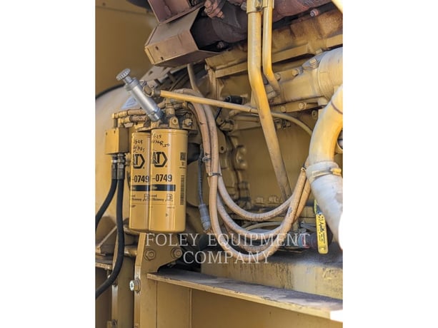 800 KW Caterpillar #3412, diesel generator set, 664 hours, 1998 - Image 8