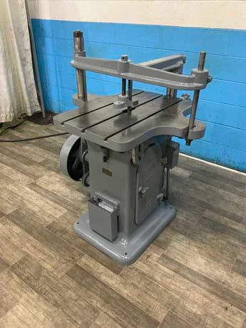 1/16" x 7-1/2" Davis #5, keyseater, tilt table, micro depth stops, resistance bar, 2 HP, 48 SPM - Image 1